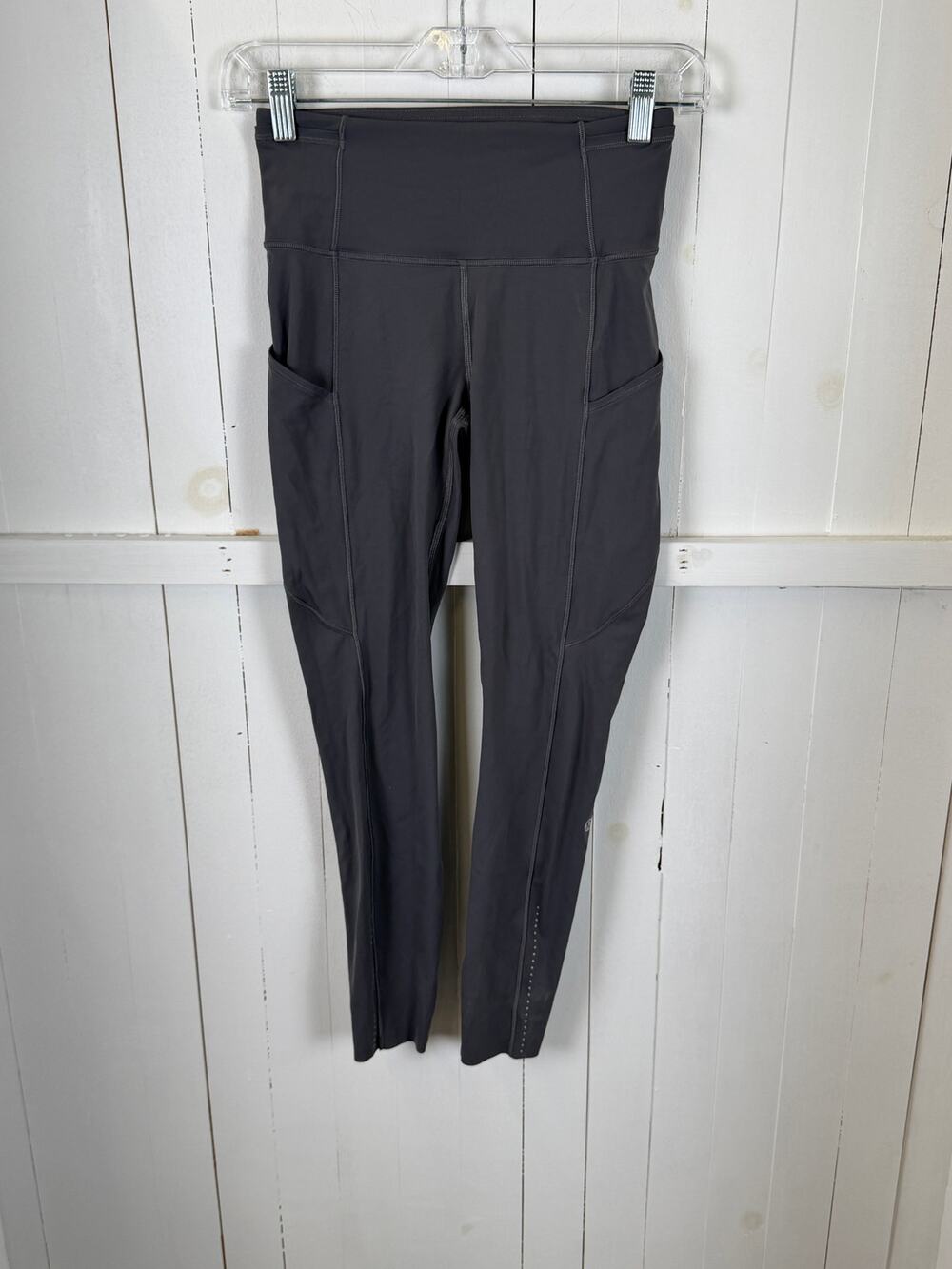 Lululemon Gray Ankle Leggings Size 4 Nylon Excellent